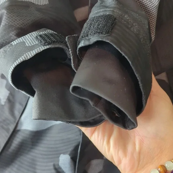 Under Armour Youth‎ Jacket. Youth XS. EUC - Picture 3 of 8